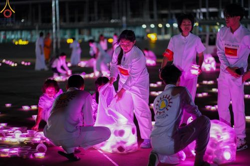 ภาพ No.150711:V.44 เพื่อพ่อ ภาพเตรียมงาน ปฎิบัติงาน ของเจ้าหน้าที่ อาสาสมัคร ทุกสถานะ เพื่อความสำเร็จ ในงานวันธรรมชัย วันอังคารที่ 27 สิงหาคม พ.ศ. 2567