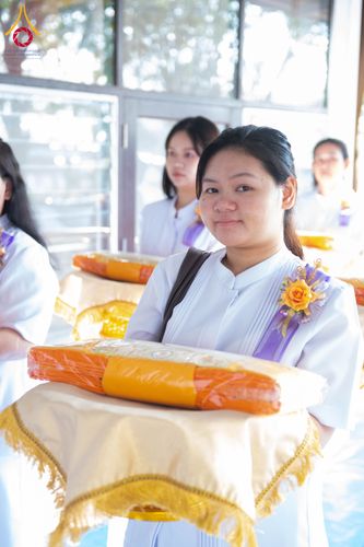 ภาพ No.278388:วันพุธที่ 10 ธันวาคม พ.ศ.2568  พิธีทอดผ้าป่าเพื่อสนับสนุนโครงการตักบาตรพระ 10,000 รูป เมืองกาญจนบุรี ณ อาคารปลูกศรัทธา วัดพระธรรมกาย