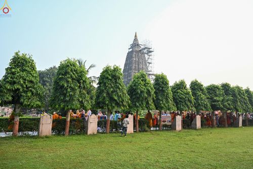 ภาพ No.278973:วันที่ 5 พฤศจิกายน 2568 กฐินสมทบวัดต่างประเทศ โดยคณะศิษยานุศิษย์ บูชาธรรม 81 ปี หลวงพ่อธัมมชโย ณ วัดมหาโพธิ์ เมืองพุทธคยา ถวายแด่  วัดพุทธนานาชาติเพื่อสวัสดิการสากล  (Buddha International Welfare Mission)  เมืองพุทธคยา ประเทศอินเดีย