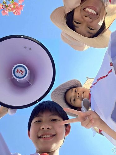 ภาพ No.295994:ภาพเบื้องหลังอาสาสมัครรวมใจ ชุดที่ 1 ในโครงการธรรมยาตรา กตัญญูบูชา มหาปูชนียาจารย์ พระมงคลเทพมุนี(สด จนฺทสโร) พระผู้ปราบมาร อนุสรณ์สถาน 7 แห่ง ปีที่ 14