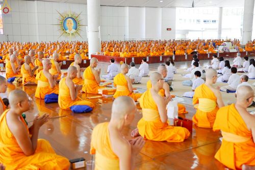 ภาพ No.247505:วันจันทร์ที่ 22 กันยายน พ.ศ. 2568 (วันพระ แรม 15 ค่ำ เดือน 10) พิธีบุพเปตพลี ครั้งที่ 170 ร่วมอุทิศบุญแด่หมู่ญาติที่ล่วงลับไปแล้ว และสืบทอดอายุพระพุทธศาสนา ณ หอฉันคุณยายอาจารย์ฯ วัดพระธรรมกาย