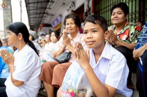 ภาพ No.245372:วันอาทิตย์ที่ 14 กันยายน พ.ศ. 2568 ตักบาตรพระ 555 รูป มหากุศล  น้อมถวายเป็นพุทธบูชา ณ หอนาฬิกาเบตง อ.เบตง จ.ยะลา