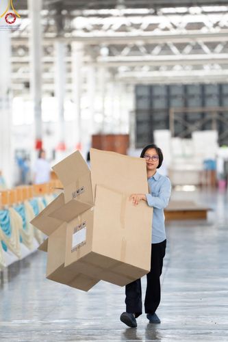 ภาพ No.60954:V.37 ยิ่งกว่าดี เพื่อ 80 ปีของพ่อ ภาพการเตรียมงานของหน่วยงานต่างๆ เพื่อพิธีฉลองอายุวัฒนมงคล 80 ปี หลวงพ่อธัมมชโย และรับถวายมหาสังฆทาน 10,000 กว่าวัดทั่วประเทศ ในวันคุ้มครองโลก วันจันทร์ที่ 22 เมษายน พ.ศ. 2567