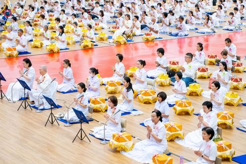 ภาพ No.153319:พิธีมุทิตาสักการะ พระภิกษุ-สามเณร ผู้สอบไล่ได้เปรียญธรรม ประโยค 1-2 ถึงประโยค ป.ธ.9 และบาลีศึกษา ประโยค1-2 ถึง บ.ศ.9 , พิธีมอบดวงแก้วสามเณรผู้ทรงบาลีไวยากรณ์ วัดพระธรรมกาย และ ศูนย์ส่งเสริมศีลธรรมในประเทศและต่างประเทศ วันอาทิตย์ที่ 8 กันยายน พ.ศ.2567