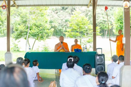 ภาพ No.157954:โครงการอบรมอุบาสก อุบาสิกาแก้ว  ตัวแทนทอดกฐิน 30,000 วัด ทั่วไทย บูชาธรรม 80 ปี หลวงพ่อธัมมชโย โซนตะวันตก 6 จังหวัด รุ่นที่ 3 ระหว่างวันที่ 20-22 กันยายน พ.ศ. 2567 ณ ศูนย์อบรมเยาวชนกาญจนบุรี