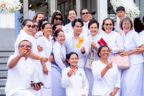 ภาพ No.239516:วันอาทิตย์ที่ 17 สิงหาคม พ.ศ. 2568 พิธีกดปุ่มอัญเชิญรูปเหมือน พระมงคลเทพมุนี (สด จันทสโร)  ณ มหาวิหารแก้วพระมงคลเทพมุนี  ศูนย์ปฏิบัติธรรมแก้วเมืองเลย