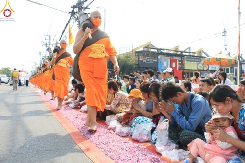 ภาพ No.120138:พิธีต้อนรับพระธรรมยาตรา ในโครงการธรรมยาตรา กตัญญูบูชา มหาปูชนียาจารย์ พระมงคลเทพมุนี(สด จนฺทสโร) พระผู้ปราบมาร อนุสรณ์สถาน 7 แห่ง ปีที่ 12 วันที่ 28 มกราคม พ.ศ. 2567 ณ วัดพระธรรมกาย จ.ปทุมธานี