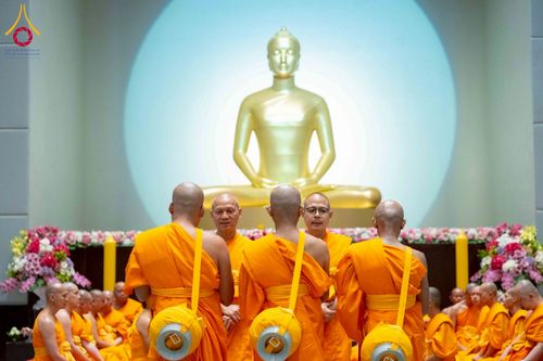 ภาพ No.277849:วันเสาร์ที่ 6 ธันวาคม พ.ศ. 2568 พิธีบรรพชาอุปสมบทและพิธีถวายบาตร โครงการอุปสมบทบูชาธรรมมหาปูชนียาจารย์ ประจำปี พ.ศ.2568 โครงการบวชพระนานาชาติ AEC และ WAB รุ่น CEO (นักบริหาร) รุ่นที่ 5 ณ มหาธรรมกายเจดีย์ วัดพระธรรมกาย