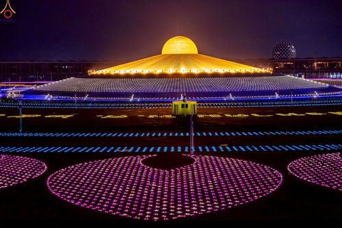 ภาพ No.241101:วันพุธที่ 27 สิงหาคม พ.ศ. 2568 พิธีจุดประทีป ในวันธรรมชัย ณ วัดพระธรรมกาย