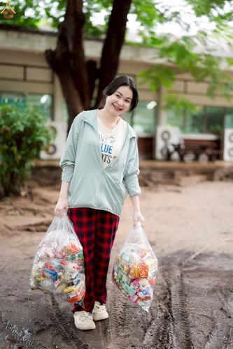 ภาพ No.243192:วันพฤหัสบดีที่ 4 กันยายน พ.ศ. 2568 เวลา 07.00-08.15 น. มหาวิทยาลัยเกษตรศาสตร์ กำแพงแสน ร่วมทำบุญตักบาตร Freshy KU85 พระสงฆ์ 85 รูป