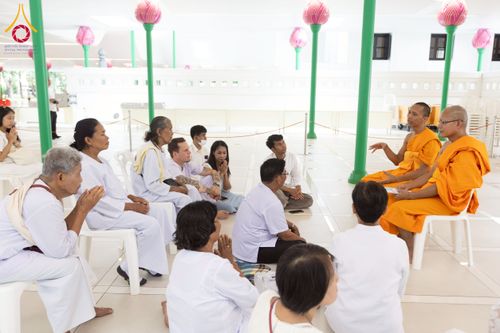 ภาพ No.244916:วันเสาร์ที่ 6 กันยายน พ.ศ. 2568 พิธีถวายบาตร บรรพชา อุปสมบทของนาคธรรมทายาท โครงการอุปสมบทหมู่บูชาธรรมครบรอบ 108 ปี  วันครูผู้ค้นพบวิชชาธรรมกาย ณ โบสถ์พระไตรปิฎก วัดพระธรรมกาย