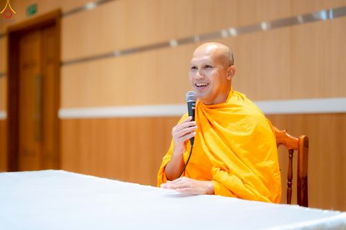 ภาพ No.242373:วันที่ ๒๙ - ๓๑ สิงหาคม พ.ศ. ๒๕๖๘ สัมมนารวมใจผู้นำบุญ บูชาธรรม ๘๑ ปี  หลวงพ่อธัมมชโย รุ่นที่ ๒ กฐินสามัคคีทั่วไทย ๓๐,๐๐๐ วัด โครงการอุปสมบทบูชาธรรมมหาปูชนียาจารย์  ๓,๐๐๐ รูป