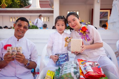 ภาพ No.116173:พิธีตักบาตรพระธรรมยาตรา ณ อนุสรณ์สถานลำดับที่ 4 สถานที่เกิดด้วยกายธรรม วัดโบสถ์(บน) จ.นนทบุรี วันที่ 21 มกราคม พ.ศ. 2567