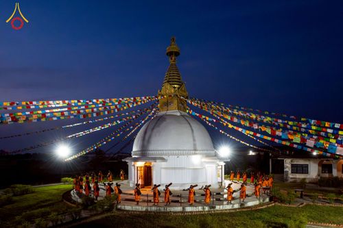 ภาพ No.213033:วันที่ 14 - 15 มีนาคม พ.ศ. 2568 คณะสงฆ์และสามเณรเดินธรรมยาตรา ในโครงการบวชสามเณรเนปาล 500 รูป ไปยังสถานที่รอบมายาเทวีและลุมพินีเกรด ณ ลุมพินี ประเทศเนปาล