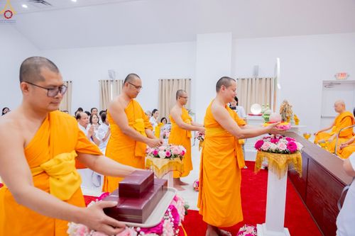 ภาพ No.234733:วันอาทิตย์ที่ 20 กรกฎาคม  พ.ศ.2568 พิธีทอดผ้าป่าภาคพื้นอเมริกา พิธีเจริญพระพุทธมนต์ ฉลองอาคารแก้วธรรมชัยรัตนอนันต์ วัดพระธรรมกายเทนเนสซี ประเทศสหรัฐอเมริกา