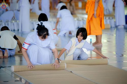 ภาพ No.143314:พิธีถวายภัตตาหารเพื่อเป็นกำลังแห่งการเข้าถึงธรรม ของพระภิกษุสามเณร วัดพระธรรมกาย วันเสาร์ที่ 6 กรกฏาคม พ.ศ. 2567 ณ หอฉันคุณยายอาจารย์ วัดพระธรรมกาย จ.ปทุมธานี