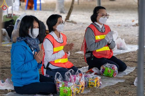 ภาพ No.203101:V.51 สารพัดV สารพัดดี ที่คลองบางนางแท่น ในโครงการธรรมยาตรา กตัญญูบูชา มหาปูชนียาจารย์ พระมงคลเทพมุนี(สด จนฺทสโร) พระผู้ปราบมาร อนุสรณ์สถาน 7 แห่ง ปีที่ 13 ระหว่างวันที่ 2-31 มกราคม พ.ศ. 2568