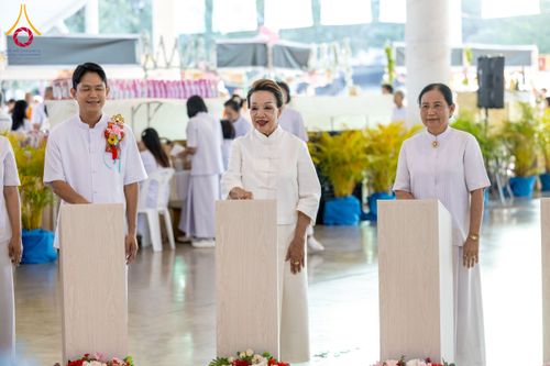 ภาพ No.273004:วันอาทิตย์ที่ 23 พฤศจิกายน พ.ศ.2568 พิธีมุทิตาสักการะ พระมหาเถระและพระเถระ ประจำปีพุทธศักราช 2568 ณ ห้องแก้วสารพัดนึก 2 สภาธรรมกายสากล  วัดพระธรรมกาย