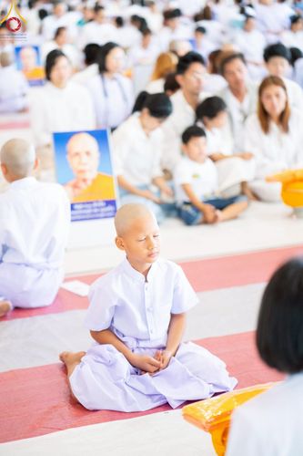 ภาพ No.215084:วันเสาร์ที่ 5 เมษายน พ.ศ. 2568 พิธีเวียนประทักษิณรอบพระมหาธรรมกายเจดีย์  พิธีวันทาเจดีย์ พิธีขอขมาและมอบผ้าไตร ในโครงการบรรพชาสามเณรฟื้นฟูพระพุทธศาสนาทั่วไทย , โครงการหน่อแก้วเปรียญธรรม รุ่นที่ 13 ,  โครงการสามเณรยุวธรรมทายาท รุ่นที่ 33 , โครงการสามเณรมั