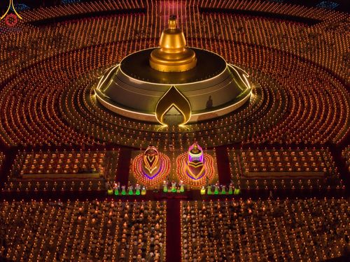 ภาพ No.118317:พิธีจุดประทีปถวายเป็นพุทธบูชา และบูชาธรรมมหาปูชนียาจารย์ พระมงคลเทพมุนี(สด จนฺทสโร) วันที่ 24 มกราคม พ.ศ. 2567 ณ อนุสรณ์สถานบางปลา อ.บางเลน จ.นครปฐม