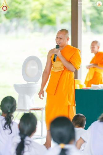 ภาพ No.157964:โครงการอบรมอุบาสก อุบาสิกาแก้ว  ตัวแทนทอดกฐิน 30,000 วัด ทั่วไทย บูชาธรรม 80 ปี หลวงพ่อธัมมชโย โซนตะวันตก 6 จังหวัด รุ่นที่ 3 ระหว่างวันที่ 20-22 กันยายน พ.ศ. 2567 ณ ศูนย์อบรมเยาวชนกาญจนบุรี