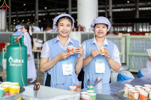 ภาพ No.58952:V.40 ภัตตาหารพระหมื่นวัด เราจัดให้ การปฏิบัติงานของเจ้าหน้าที่และอาสาสมัคร เพื่อรับบุญในการถวายภัตตาหาร แด่คณะสงฆ์ 10,000 กว่าวัดทั่วประเทศ ที่มาร่วมงานวันคุ้มครองโลก จันทร์ที่ 22 เมษายน พ.ศ. 2567 ณ วัดพระธรรมกาย