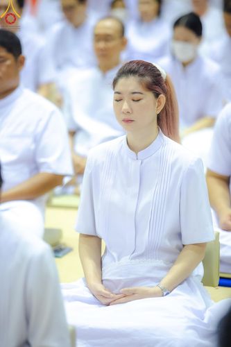 ภาพ No.139198:พิธีตักบาตร , พิธีบูชาข้าวพระ ณ ห้องแก้วสารพัด 1 สภาธรรมกายสากล วัดพระธรรมกาย วันอาทิตย์ต้นเดือนที่ 2 มิถุนายน พ.ศ. 2567