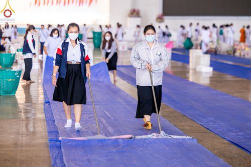 ภาพ No.207366:พิธีตักบาตร และปฏิบัติธรรมช่วงสาย ในวันมาฆบูชา วันพุธที่ 12 กุมภาพันธ์ พ.ศ. 2568 ณ วัดพระธรรมกาย จังหวัดปทุมธานี