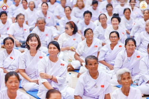 ภาพ No.152211:โครงการอบรมอุบาสก อุบาสิกาแก้ว ตัวแทนทอดกฐิน 30,000 วัด ทั่วไทย ระหว่างวันที่ 6-8 กันยายน พ.ศ. 2567 ณ ศูนย์อบรมเยาวชนกาญจนบุรี