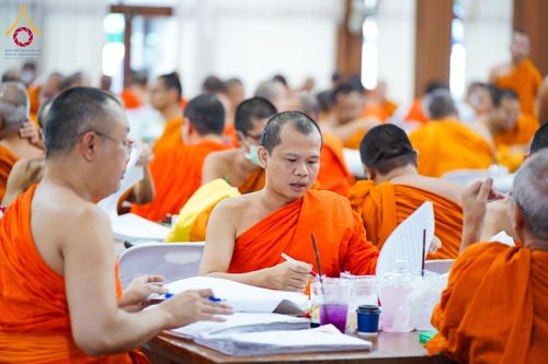 ภาพ No.281336:วันที่ 25 ธันวาคม พ.ศ. 2568 บรรยากาศการตรวจใบข้อสอบธรรมสนามหลวง  นักธรรมชั้นเอก และธรรมศึกษาชั้นเอก ส่วนภูมิภาค  ณ ศาลาอบรมสงฆ์ วัดสามพระยาวรวิหาร เขตพระนคร กรุงเทพมหานคร