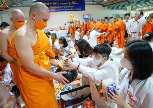 ภาพ No.82277:พิธีตักบาตรพระ 1,000 รูป ปีที่ 8 วันเสาร์ที่ 10 มิถุนายน 2566 ณ ธุดงคสถานล้านนา อ.สันทราย จ.เชียงใหม่