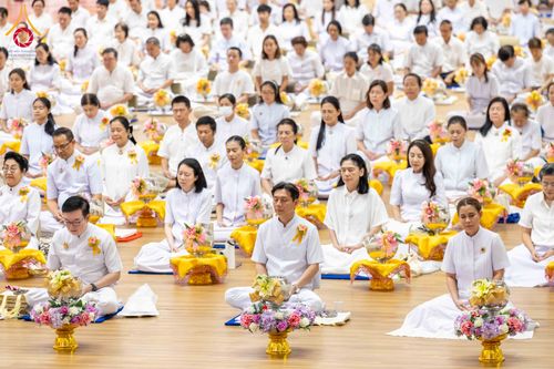 ภาพ No.310646:วันอาทิตย์ที่ 22 กุมภาพันธ์ พ.ศ. 2569 พิธีถวายโคมมาฆประทีป ณ ห้องแก้วสารพัดนึก 2 วัดพระธรรมกาย จ.ปทุมธานี