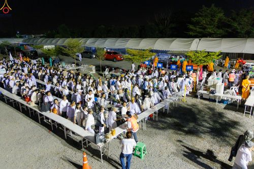 ภาพ No.297217:วันที่ 17 มกราคม พ.ศ. 2569 พิธีจุดประทีปถวายเป็นพุทธบูชา และบูชาธรรมมหาปูชนียาจารย์ (ภาพชุดที่ 2) ณ วัดโบสถ์บน ต.บางคูเวียง จ.นนทบุรี อนุสรณ์สถานลำดับที่ 4 สถานที่เกิดด้วยกายธรรม ในโครงการธรรมยาตรา กตัญญูบูชา มหาปูชนียาจารย์ พระมงคลเทพมุนี(สด จนฺทสโร) พร