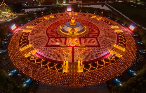 ภาพ No.302324:วันที่ 23 มกราคม พ.ศ. 2569 พิธีจุดประทีปธรรมถวายเป็นพุทธบูชา (ภาพชุดที่ 2) และบูชาธรรมมหาปูชนียาจารย์  ณ อนุสรณ์สถานลำดับที่ 5 สถานที่เผยแผ่วิชชาธรรมกายครั้งแรก อนุสรณ์สถานบางปลา วัดบางปลา อำเภอบางเลน จังหวัดนครปฐม ในโครงการธรรมยาตรา กตัญญูบูชา มหาปูชนีย