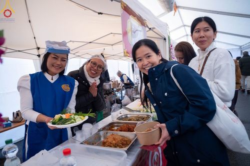 ภาพ No.94538:พิธีทอดกฐินวัดพระธรรมกายสวิตเซอร์แลนด์ วันอาทิตย์ที่ 12 พฤศจิกายน พ.ศ. 2566 ณ หอประชุม Schulhaus Obergoldbach
