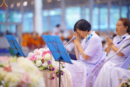 ภาพ No.122980:พิธีตักบาตร และพิธีบูชาข้าวพระ ในวันอาทิตย์ต้นเดือนที่ 4 กุมภาพันธ์ พ.ศ. 2567 ณ วัดพระธรรมกาย จ.ปทุมธานี