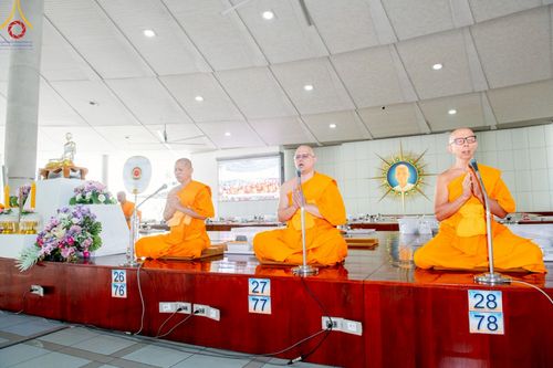 ภาพ No.213448:วันเสาร์ที่ 29 มีนาคม พ.ศ. 2568 พิธีถวายภัตตาหารเมนูสวรรค์ "เพื่อการบรรลุธรรม" ณ หอฉันคุณยายอาจารย์ฯ วัดพระธรรมกาย