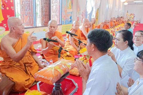 ภาพ No.256398:วันที่ 12 ตุลาคม พ.ศ. 2568 พิธีทอดกฐินสามัคคีทั่วไทย 30,000 วัด โดยคณะศิษยานุศิษย์ บูชาธรรม 81 ปี หลวงพ่อธัมมชโย ณ วัดราษฎร์บูรณะ(บางปลา) อ.บางพลี จ.สมุทรปราการ