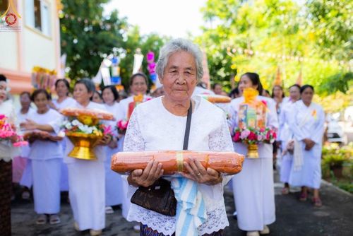 ภาพ No.166618:พิธีทอดกฐิน ณ วัดโพธิ์ไทร อ.เกษตรสมบูรณ์ จ.ชัยภูมิ ในโครงการกฐินสามัคคีทั่วไทย 30,000 วัด บูชาธรรม 80 ปี หลวงพ่อธัมมชโย โดยคณะศิษยานุศิษย์วัดพระธรรมกาย วันที่ 23 ตุลาคม พ.ศ. 2567