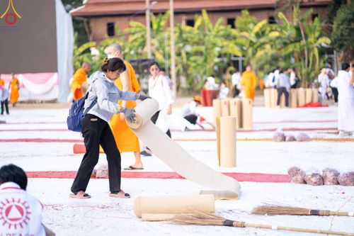 ภาพ No.112413:V.11 สามารถ การเตรียมงาน เก็บงาน การรับบุญของเจ้าหน้าที่หน่วยงานต่างๆ เพื่อโครงการธรรมยาตรา กตัญญูบูชา มหาปูชนียาจารย์ พระมงคลเทพมุนี (สด จนฺทสโร) พระผู้ปราบมาร อนุสรณ์สถาน 7 แห่ง ปีที่ 12 ระหว่างวันที่ 2 - 31 มกราคม พ.ศ.2567