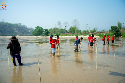 ภาพ No.140296:Photo Story มหัศจรรย์วัดดงดินแดง  EP.8  ภาพการเตรียมงาน การปฎิบัติงาน ของเหล่าผู้ทุ่มเทและเสียสละ เพื่อความสำเร็จของความมหัศจรรย์ ณ วัดดงดินแดง ต.ม่อนจอง อ.อมก๋อย จ.เชียงใหม่ วันที่ 1-7 เมษายน พ.ศ. 2567