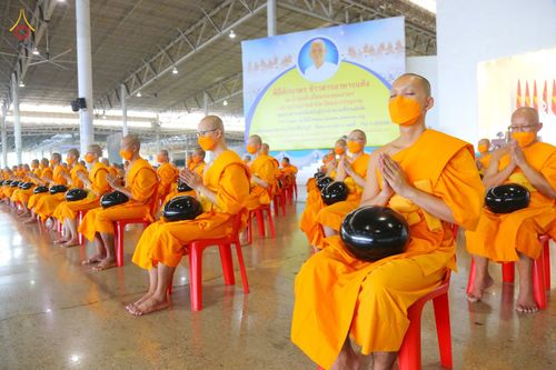 ภาพ No.80788:พิธีตักบาตร , พิธีบูชาข้าวพระในวันอาทิตย์ต้นเดือน วันที่ 7 พฤษภาคม พ.ศ. 2566 ณ วัดพระธรรมกาย