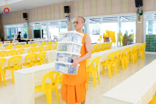 ภาพ No.156112:พิธีถวายสังฆทานแด่คณะสงฆ์ 323 วัด 4 จังหวัดชายแดนภาคใต้ ปีที่ 20 ครั้งที่ 173 พิธีมอบกองทุนหนุนแรงใจช่วยครูใต้ ปีที่ 17 ครั้งที่ 137 วันเสาร์ที่ 21 กันยายน พ.ศ.2567 ณ ศูนย์ปฏิบัติธรรมภาคใต้ อ.บางกล่ำ จ.สงขลา