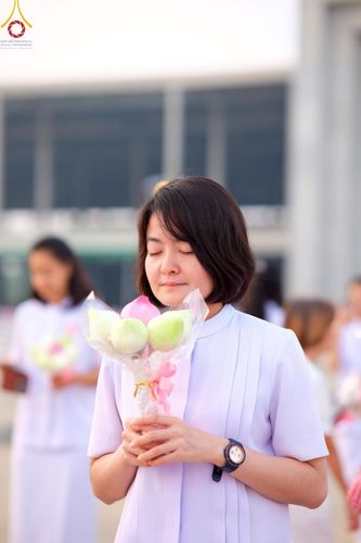 ภาพ No.216912:วันเสาร์ที่ 12 เมษายน พ.ศ. 2568 พิธีเวียนประทักษิณรอบพระมหาธรรมกายเจดีย์  พิธีวันทาเจดีย์ พิธีขอขมาและมอบผ้าไตร ในโครงการอุปสมบทหมู่ บูชาธรรมหลวงพ่อธัมมชโย, โครงการธรรมทายาท ระดับอุดมศึกษา รุ่นที่ 52 ,  โครงการบวชพระนานาชาติ AEC & WAB CEO รุ่นที่ 4 , ณ ว