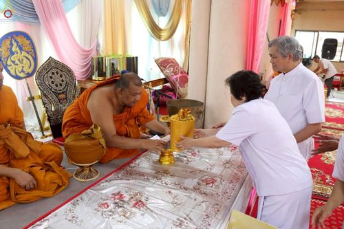 ภาพ No.258334:วันที่ 18 ตุลาคม พ.ศ. 2568 พิธีทอดกฐินสามัคคีทั่วไทย 30,000 วัด โดยคณะศิษยานุศิษย์ บูชาธรรม 81 ปี หลวงพ่อธัมมชโย ณ วัดยางไทยเจริญผล ต.บ้านดอน อ.อู่ทอง จ.สุพรรณบุรี