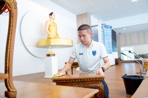 ภาพ No.225883:วันเสาร์ที่ 24 พฤษภาคม พ.ศ. 2568 พิธีถวายสังฆทาน 323 วัด ปีที่ 21 ครั้งที่ 177 พิธีมอบกองทุนหนุนแรงใจช่วยครูใต้ ปีที่ 18 ครั้งที่ 141 และพิธีทำบุญอุทิศส่วนกุศลให้ผู้วายชนม์ ณ ศูนย์ปฏิบัติธรรมภาคใต้ จ.สงขลา