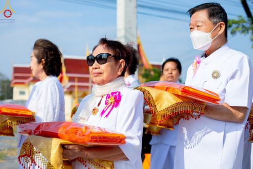 ภาพ No.189274:พิธีทอดผ้าป่าทำนุบำรุงศาสนสถาน ในโครงการธรรมยาตรา กตัญญูบูชา มหาปูชนียาจารย์ พระมงคลเทพมุนี(สด จนฺทสโร) พระผู้ปราบมาร อนุสรณ์สถาน 7 แห่ง ปีที่ 13 ณ วัดใหม่นพรัตน์  ต.เนินพระปรางค์ อ.สองพี่น้อง จ.สุพรรณบุรี วันที่ 5 มกราคม พ.ศ. 2568
