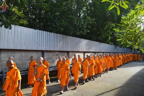 ภาพ No.162093:พิธีถวายภัตตาหารเมนูสวรรค์ เนื่องในวันออกพรรษา (ขึ้น 15 ค่ำ เดือน 11) วันพฤหัสบดีที่ 17 ตุลาคม พ.ศ. 2567 ณ หอฉันคุณยายอาจารย์ฯ วัดพระธรรมกาย