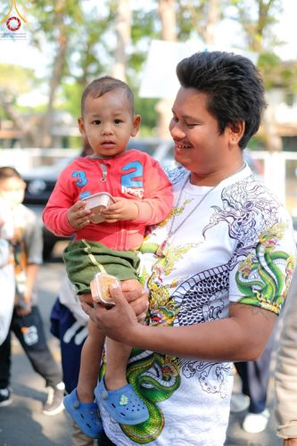 ภาพ No.194106:วัดพระธรรมกาย จัดงานวันเด็กแห่งชาติ ประจำปี พ.ศ.2568 ออกร้านอาหาร 200 ร้าน มอบของขวัญหลายหมื่นชิ้น วันที่ 12 มกราคม พ.ศ. 2568 วัดพระธรรมกาย อ.คลองหลวง จ.ปทุมธานี
