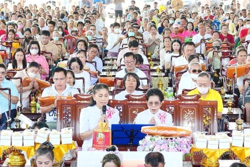 ภาพ No.183704:พิธีทอดกฐิน ณ ที่พักสงฆ์สำนักปฎิบัติธรรมศรีมงคล ต.บางแม่นาง อ.บางใหญ่ จ.นนทบุรี  ในโครงการทอดกฐินสามัคคีทั่วไทย 30,000 วัด บูชาธรรม 80 ปี หลวงพ่อธัมมชโย โดยคณะศิษยานุศิษย์วัดพระธรรมกาย วันที่ 10 พฤศจิกายน พ.ศ. 2567